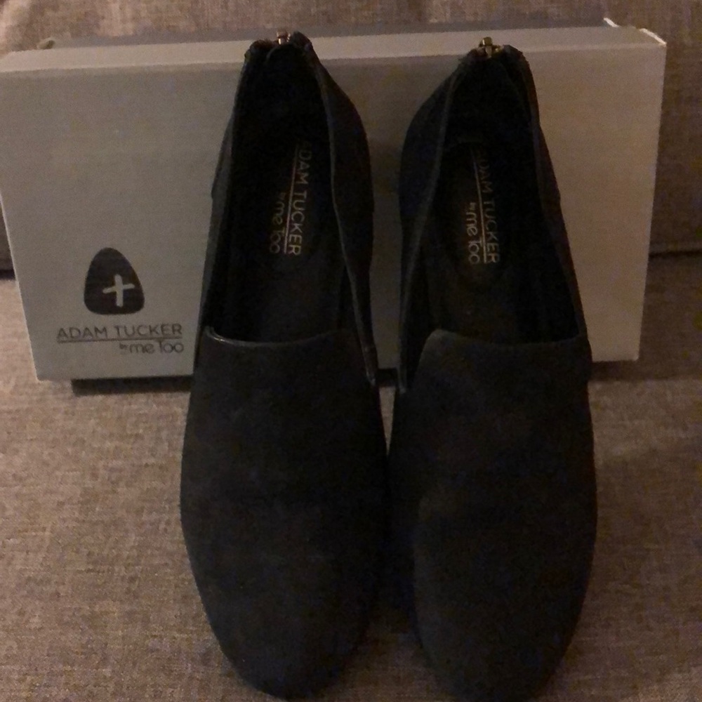 Me Too black flats sz 7